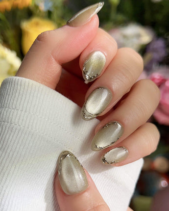 Ripples - Twinkle Reservoir nails — Premium Silver-Grey Cat Eye, by Joyee Nails