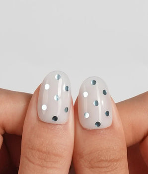 Silver Rain Short Oval press on nails, handmade custom nails by Joyeenails