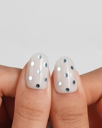 Silver Rain Short Oval press on nails, handmade custom nails by Joyeenails