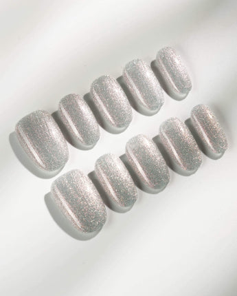Silver White Cat-eye Nails press-on nails in medium oval shape — silver white cat eye