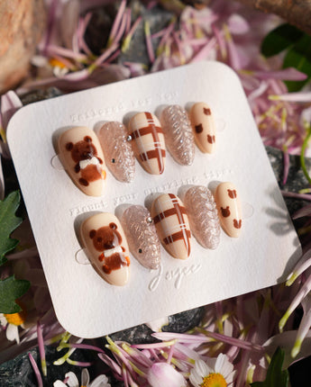 Sweater Weather nail art close-up showing Soft Brown Tone, 3D Bears & Knit Texture. details