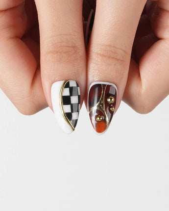 THE GAMBIT press-on nails — Caramel Black & White,