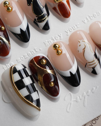 THE GAMBIT press-on nails — Caramel Black & White,