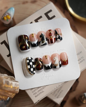 THE GAMBIT nails in short square — Caramel Black & White,